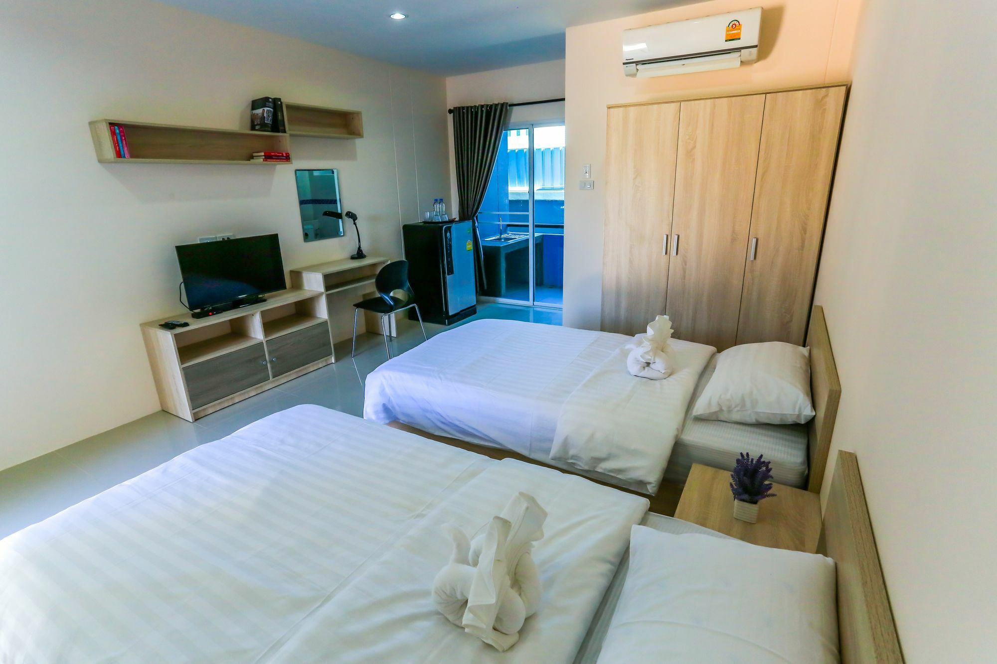 Tempo Plus Apartment Mae Sot Exteriör bild