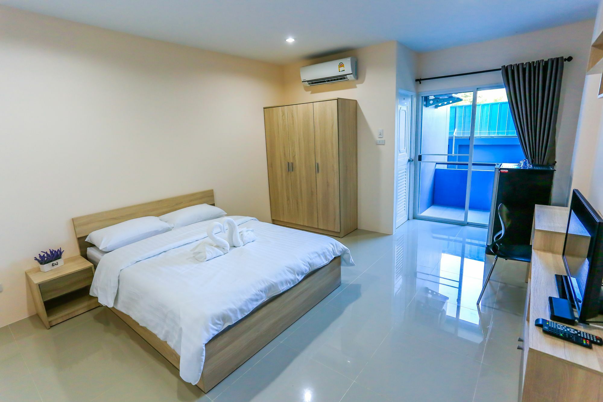 Tempo Plus Apartment Mae Sot Exteriör bild