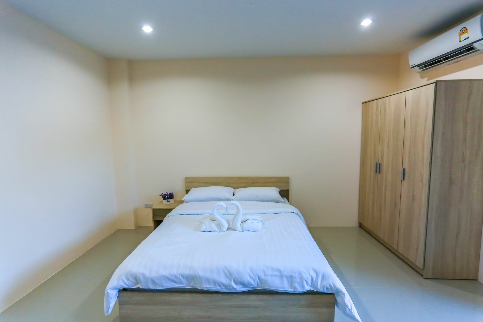 Tempo Plus Apartment Mae Sot Exteriör bild